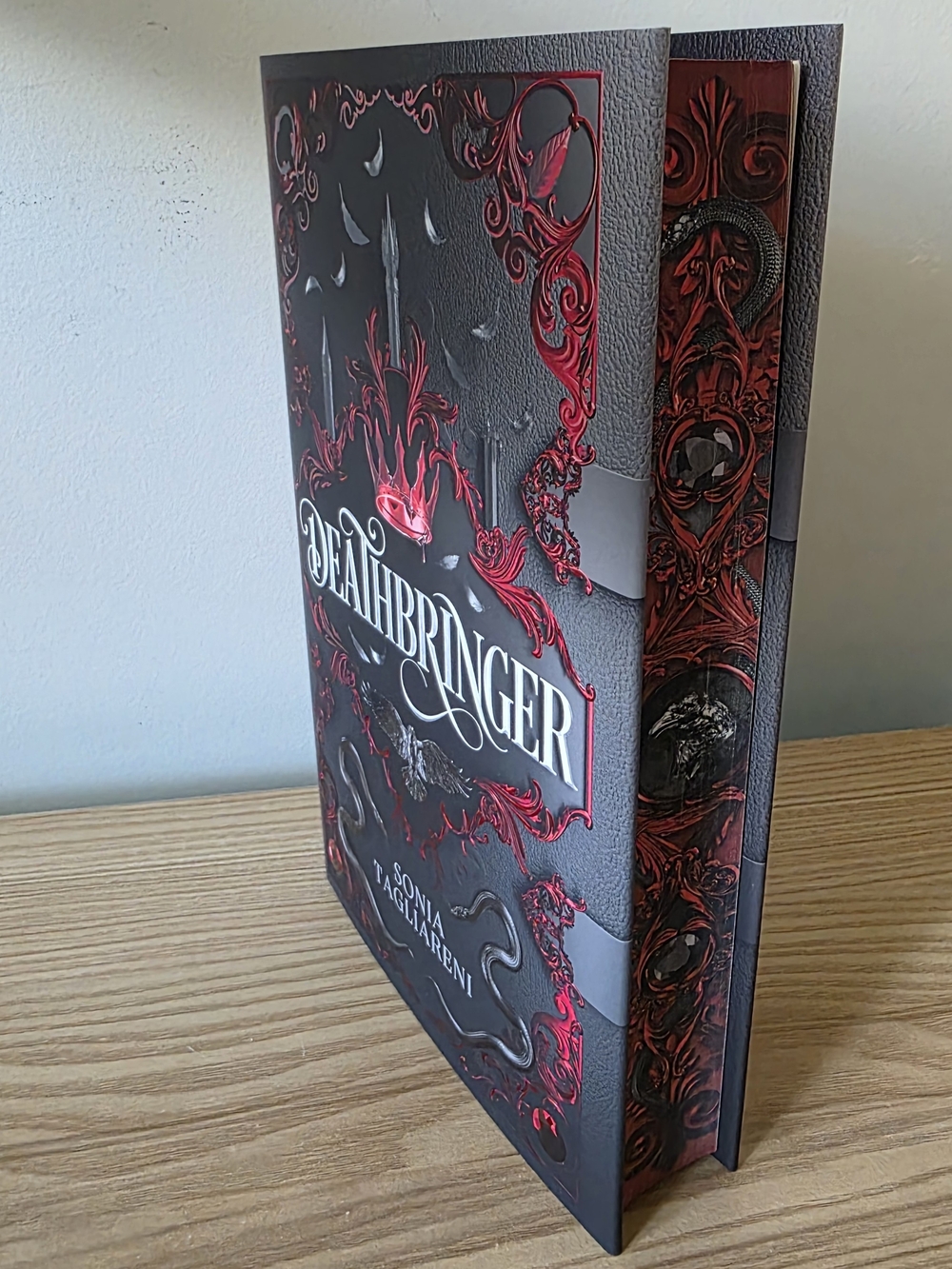 Title:
Brand New FairyLoot Deathbringer by Sonia Tagliareni - Picture 3 of 5
